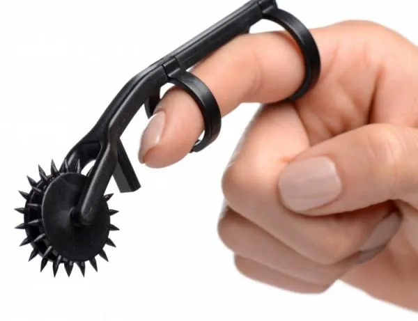 Master Series Anal Thorn Double Finger Pinwheel Black