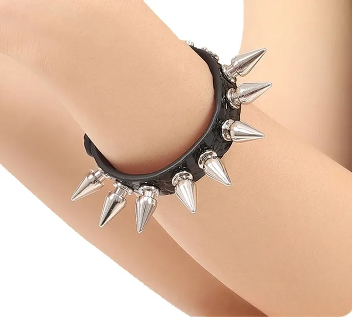 SexyPlay Restraints Real Leather BDSM Bondage Metal Thorn Bracelet Black